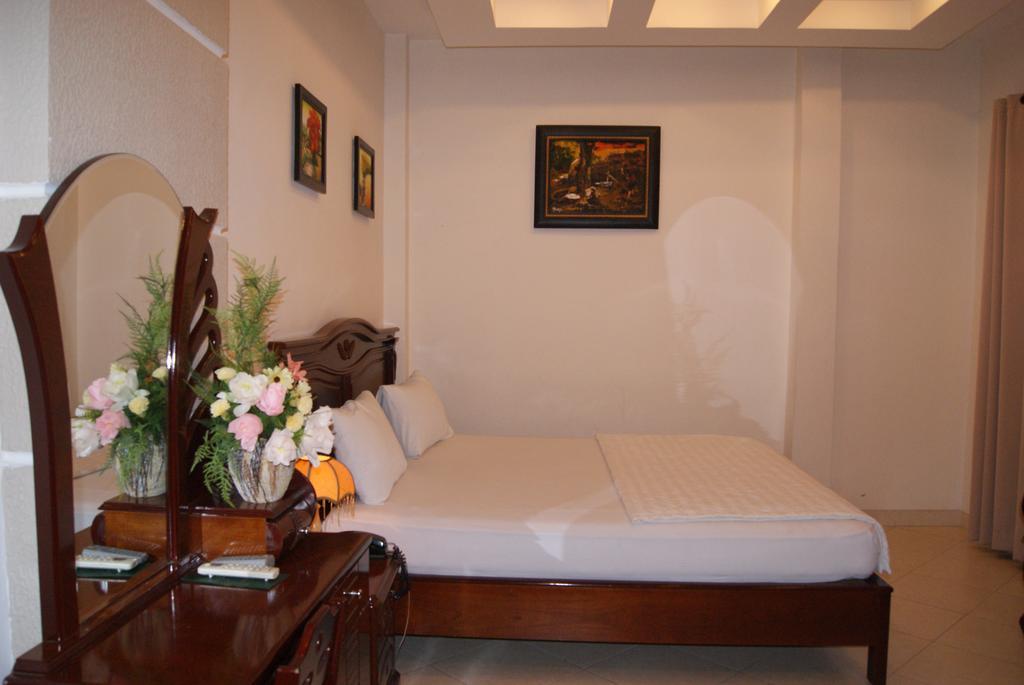 Thien Tue Hotel Хошимин Экстерьер фото