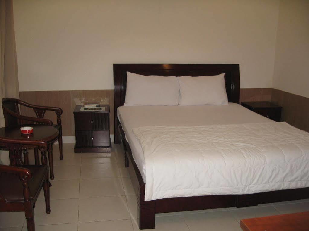 Thien Tue Hotel Хошимин Экстерьер фото